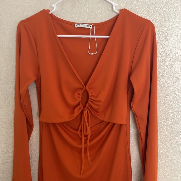 Zara dress - Picture 4 of 4